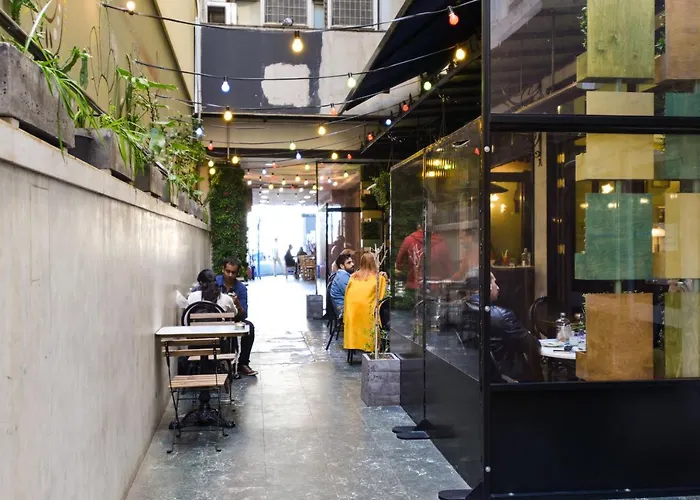 Athens Stylish Studio In Front Of Syntagma Metro Stop For 2