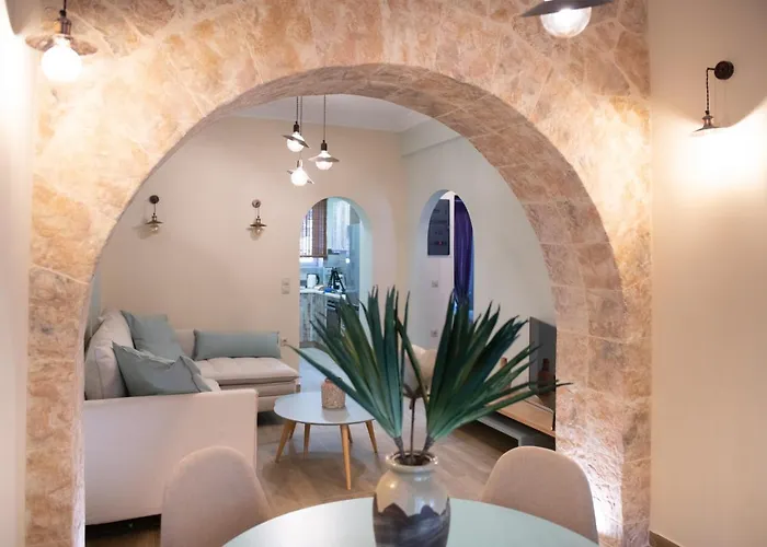 Traditional Thiseio Home